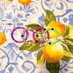 CLAIRE'S BRAND NEW! Without tags. Multi color. 4 for $7.